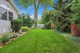 208 N Walnut St, Massapequa, NY 11758 - Photo 22