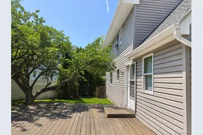 6 Chalden Court, Huntington Station, NY 11746 - Photo 12