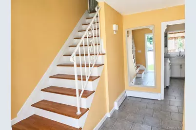 6 Chalden Court, Huntington Station, NY 11746 - Photo 30