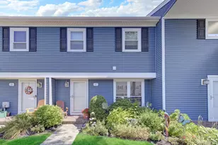 100 Baker Ct, Island Park, NY 11558 - Photo 4