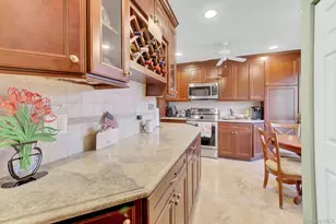 100 Baker Ct, Island Park, NY 11558 - Photo 8