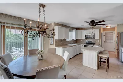 1453 7th Street, West Babylon, NY 11704 - Photo 16