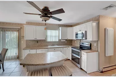 1453 7th Street, West Babylon, NY 11704 - Photo 18