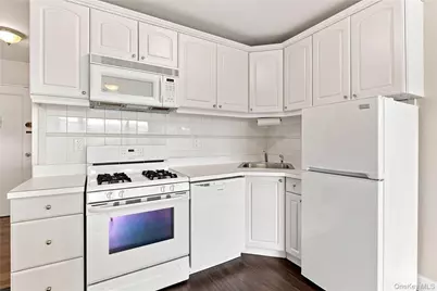 91 Tulip Avenue #AD2, Floral Park, NY 11001 - Photo 6