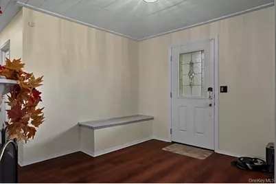 17 Trapper Lane, Levittown, NY 11756 - Photo 14