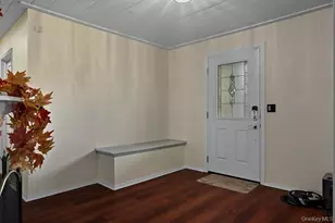 17 Trapper Ln, Levittown, NY 11756 - Photo 14