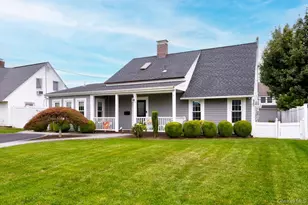 17 Trapper Ln, Levittown, NY 11756 - Photo 8