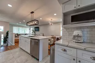 9 Carole Ln, East Islip, NY 11730 - Photo 14