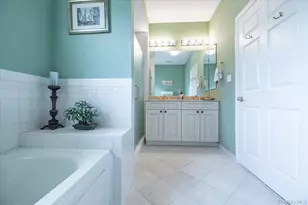 196 Pond View Dr, Port Washington, NY 11050 - Photo 14