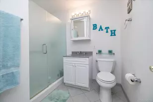 196 Pond View Dr, Port Washington, NY 11050 - Photo 20