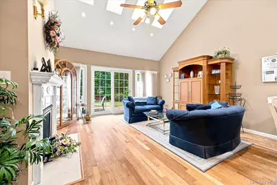 196 Pond View Drive, Port Washington, NY 11050 - Photo 6