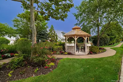196 Pond View Drive, Port Washington, NY 11050 - Photo 30
