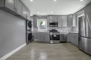 17 Sapir St, Valley Stream, NY 11580 - Photo 6