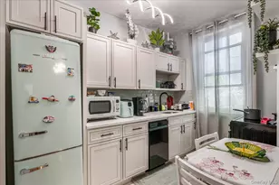 21-05 33rd St, Astoria, NY 11105 - Photo 4