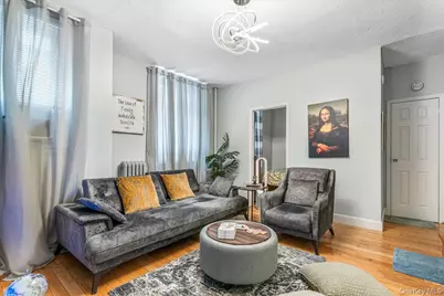 21-05 33rd Street #1F, Astoria, NY 11105 - Photo 1