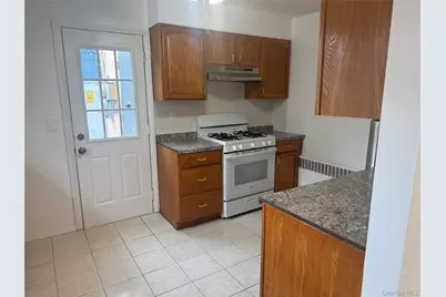 646 E Park Avenue, Long Beach, NY 11561 - Photo 2