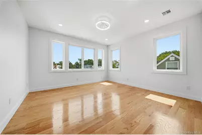 387 Sherbourne Road, Valley Stream, NY 11580 - Photo 20