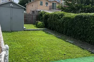 109-33 97th St, Ozone Park, NY 11417 - Photo 14