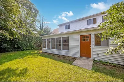 85 Twin Lane N, Wantagh, NY 11793 - Photo 18