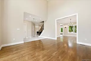 4 Corin Ct, Syosset, NY 11791 - Photo 8