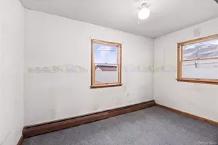 28 Book Ln, Levittown, NY 11756 - Photo 14