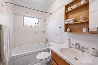 28 Book Lane, Levittown, NY 11756 - Photo 16