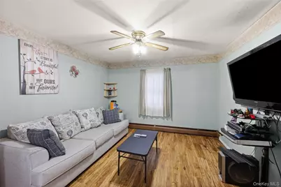 28 Book Lane, Levittown, NY 11756 - Photo 4