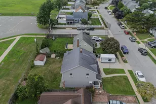 28 Book Ln, Levittown, NY 11756 - Photo 18