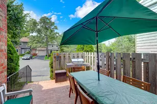 11 Club House Ct, Woodbury, NY 11797 - Photo 4
