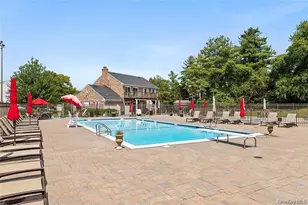 11 Club House Ct, Woodbury, NY 11797 - Photo 32