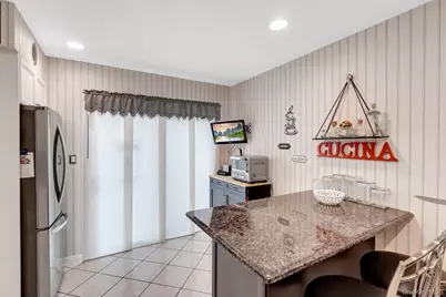 11 Clubhouse Court, Woodbury, NY 11797 - Photo 16
