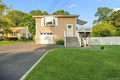 107 Avenue A, Holbrook, NY 11741 - Photo 1