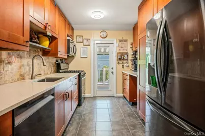 107 Avenue A, Holbrook, NY 11741 - Photo 6
