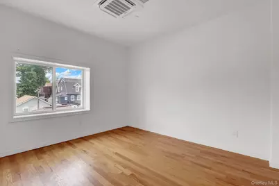 136 Rockaway Avenue #201, Valley Stream, NY 11580 - Photo 14