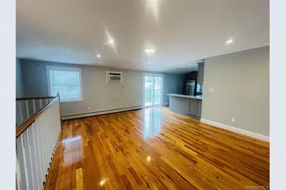 9976 164th Avenue #3, Howard Beach, NY 11414 - Photo 2