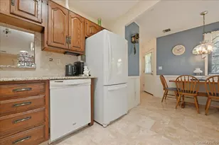 90 Knolls Dr, Stony Brook, NY 11790 - Photo 4