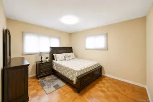 7 Primrose Ave, Hicksville, NY 11801 - Photo 24