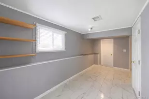 7 Primrose Ave, Hicksville, NY 11801 - Photo 32