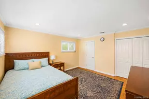 7 Primrose Ave, Hicksville, NY 11801 - Photo 22