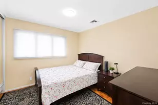7 Primrose Ave, Hicksville, NY 11801 - Photo 26