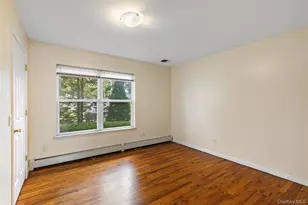 1049 Owasco Rd, West Hempstead, NY 11552 - Photo 12