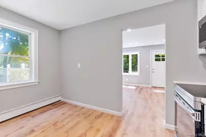 685 Horseblock Road, Brookhaven, NY 11719 - Photo 8