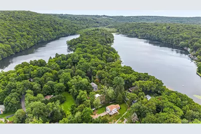 21 Twin Lakes Road, South Salem, NY 10590 - Photo 16
