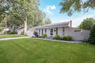 10 Larkin St, Farmingdale, NY 11735 - Photo 2