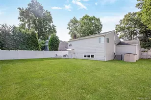 10 Larkin St, Farmingdale, NY 11735 - Photo 30