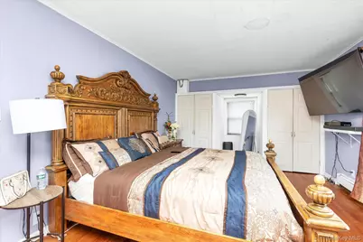 343 Roslyn Avenue, Carle Place, NY 11514 - Photo 18
