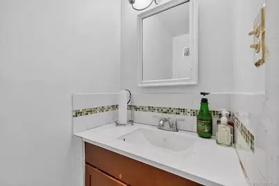 150 Glenwood Avenue #F5, Yonkers, NY 10703 - Photo 6