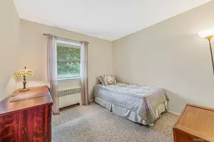 6 Keswick Dr, East Islip, NY 11730 - Photo 20