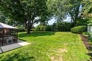 6 Keswick Dr, East Islip, NY 11730 - Photo 30