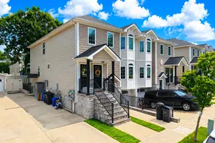 23 Wiltshire Ln, New York, NY 10309 - Photo 2